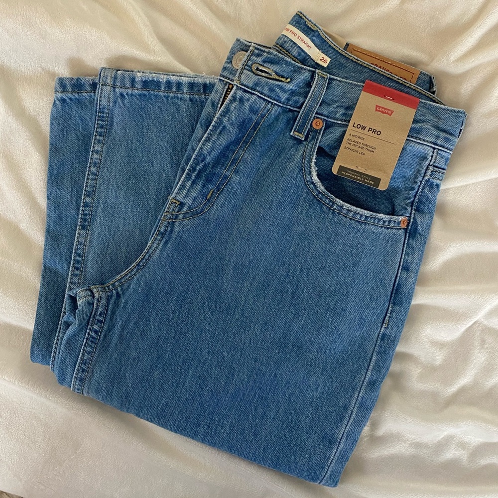 levi low pro jeans